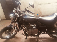 Black Bajaj Avenger 220 DTS-i
