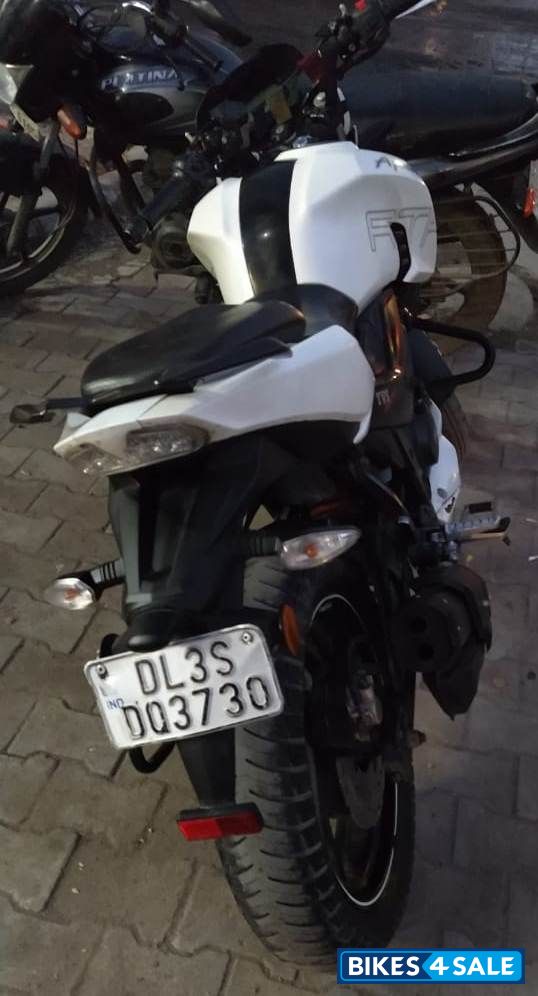 TVS Apache RTR 200 4V