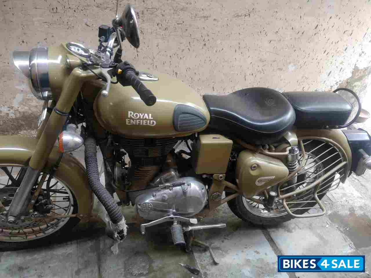 Royal Enfield Classic Desert Storm Royal Enfield Classic Desert Storm