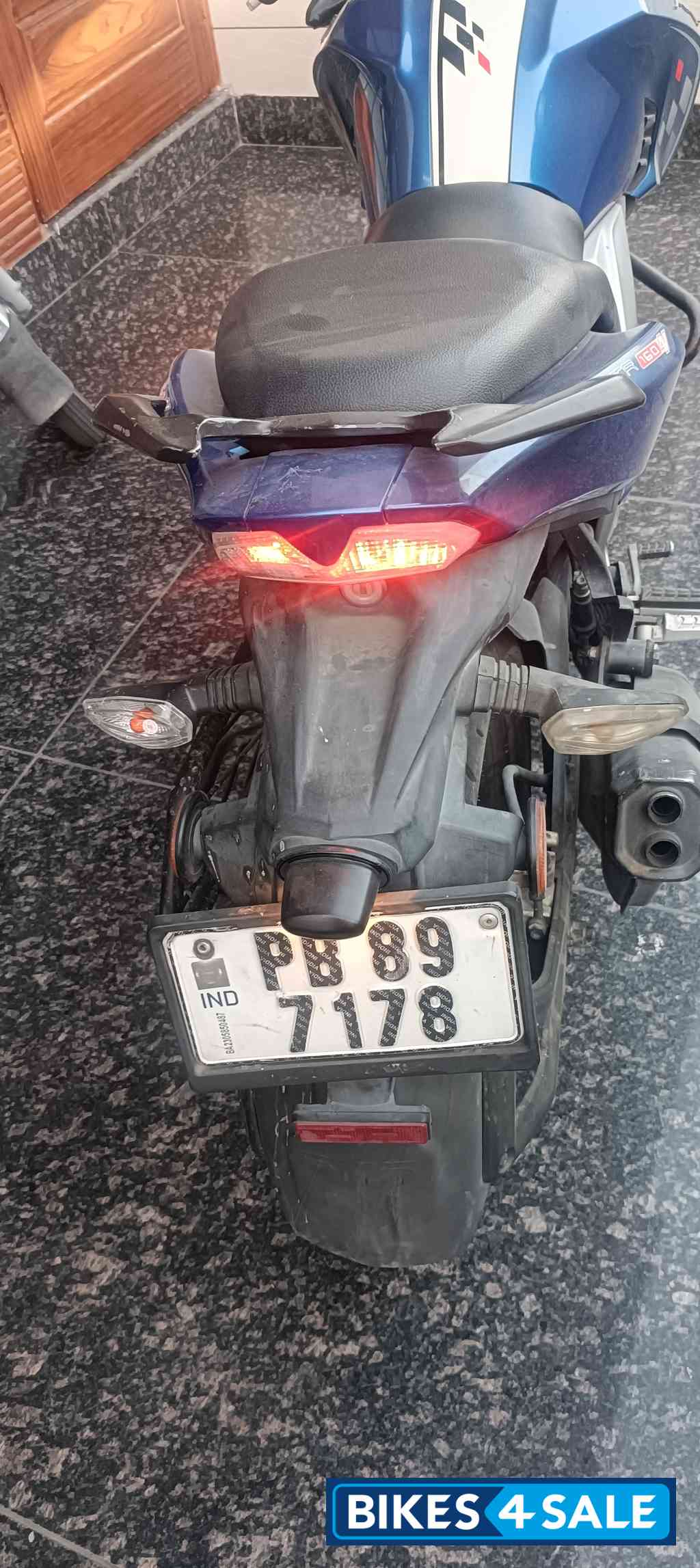 Blue TVS Apache RTR 160