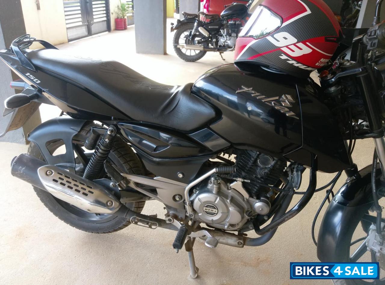 Black Bajaj Pulsar 150 DTSi