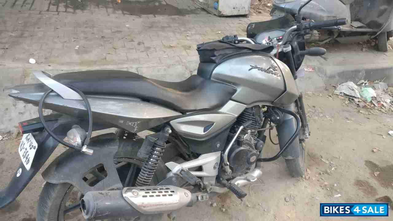 Gray Bajaj Pulsar 150 DTSi