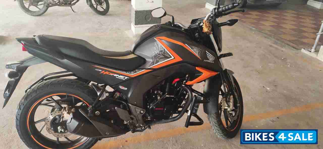 Honda CB Hornet 160R