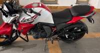 White & Red Yamaha FZ1