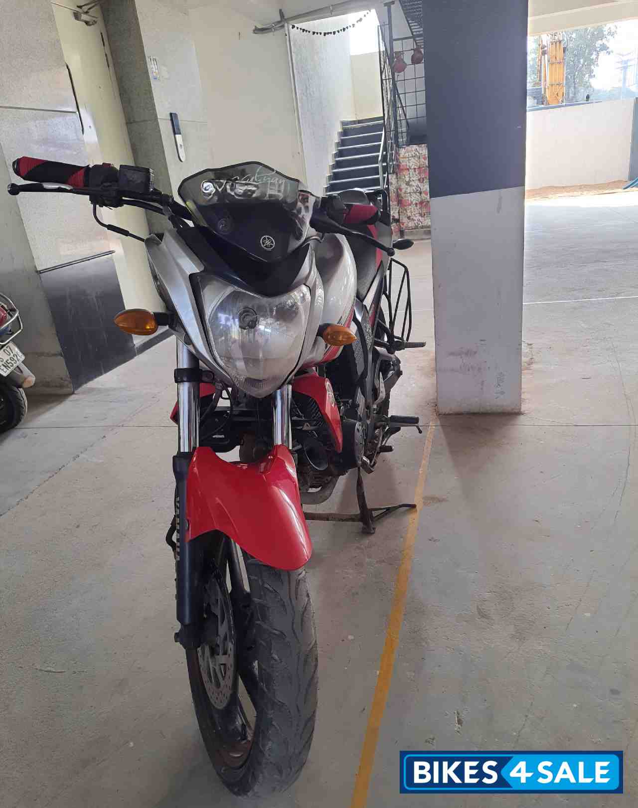 Silver Red Yamaha FZ-S