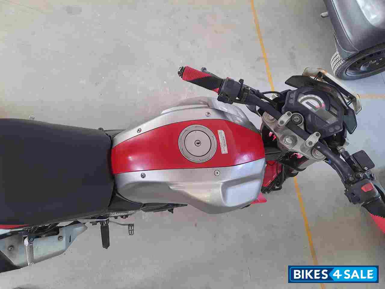 Silver Red Yamaha FZ-S