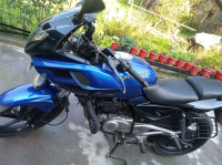 Bajaj Pulsar 220F
