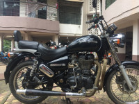 Black Royal Enfield Thunderbird 350