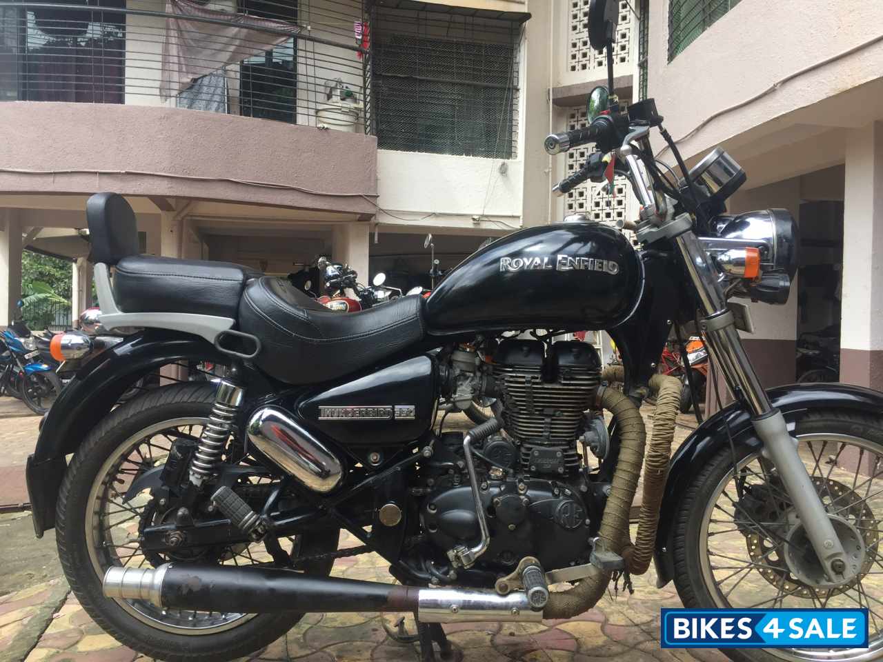 Black Royal Enfield Thunderbird 350