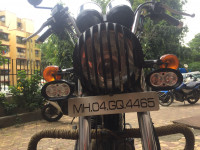 Black Royal Enfield Thunderbird 350
