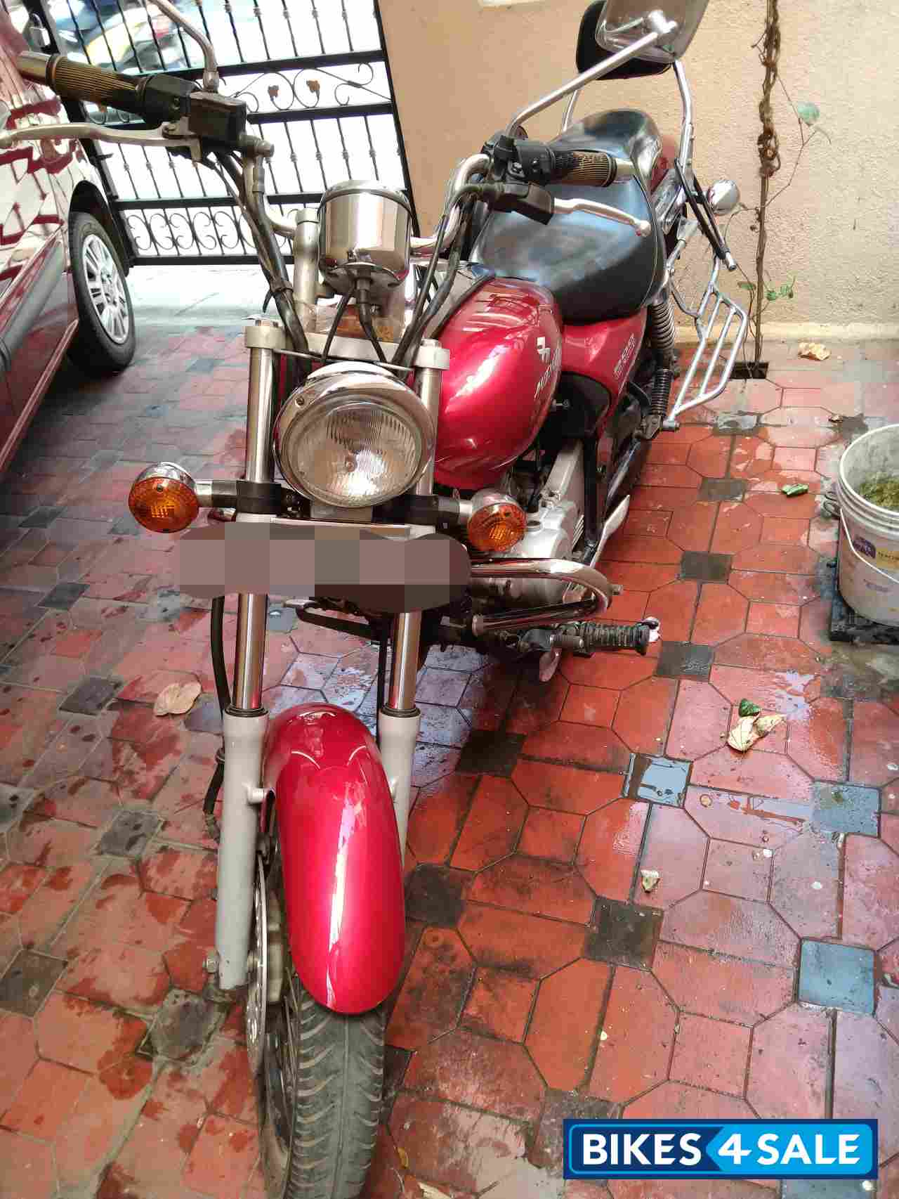 Bajaj Avenger 200 DTS-i