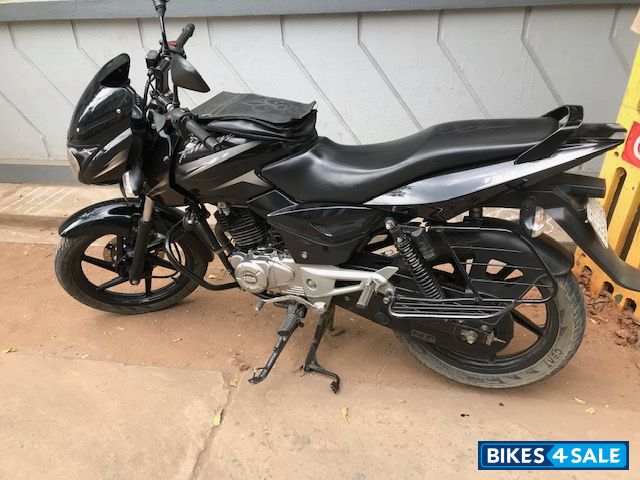 Bajaj Pulsar 150 Classic Bajaj Pulsar 150 Classic