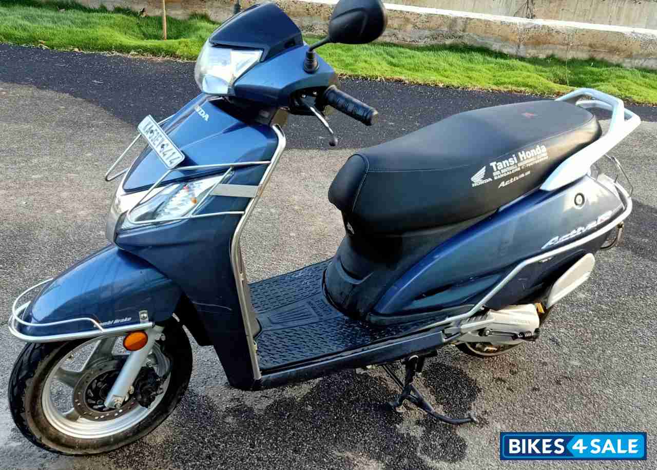 Metallic Blue Honda Activa 125 Metallic Blue Honda Activa 125