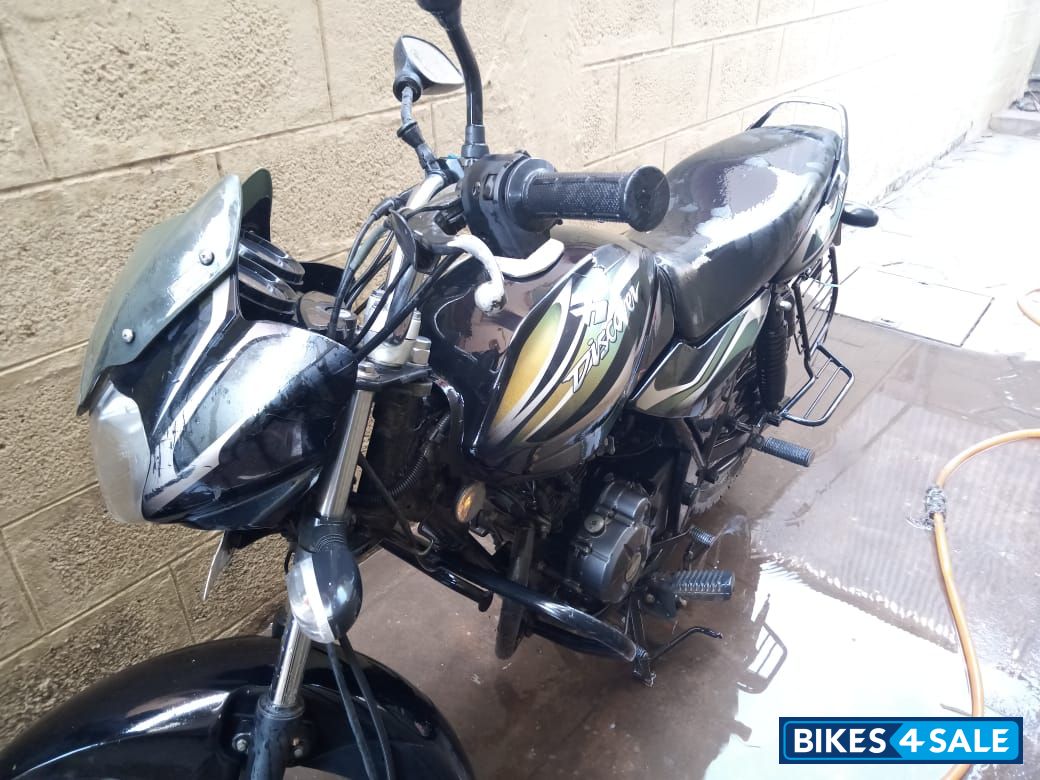 Black Bajaj Discover 100