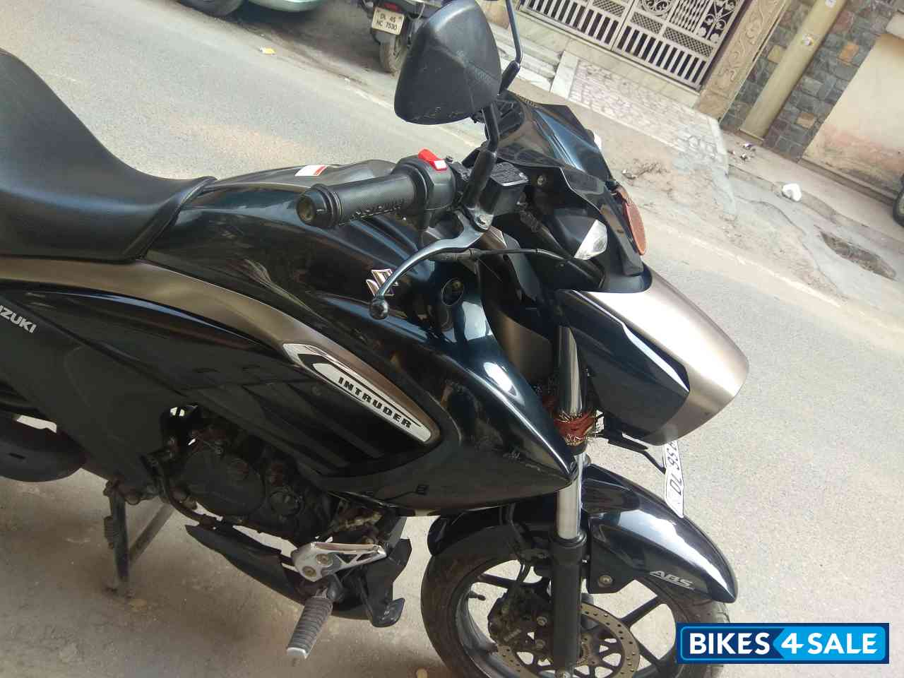 Black Suzuki Intruder 150