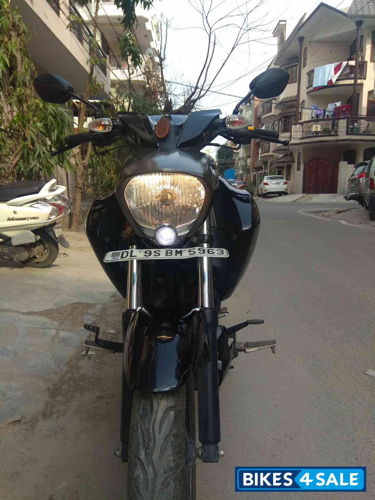 Black Suzuki Intruder 150
