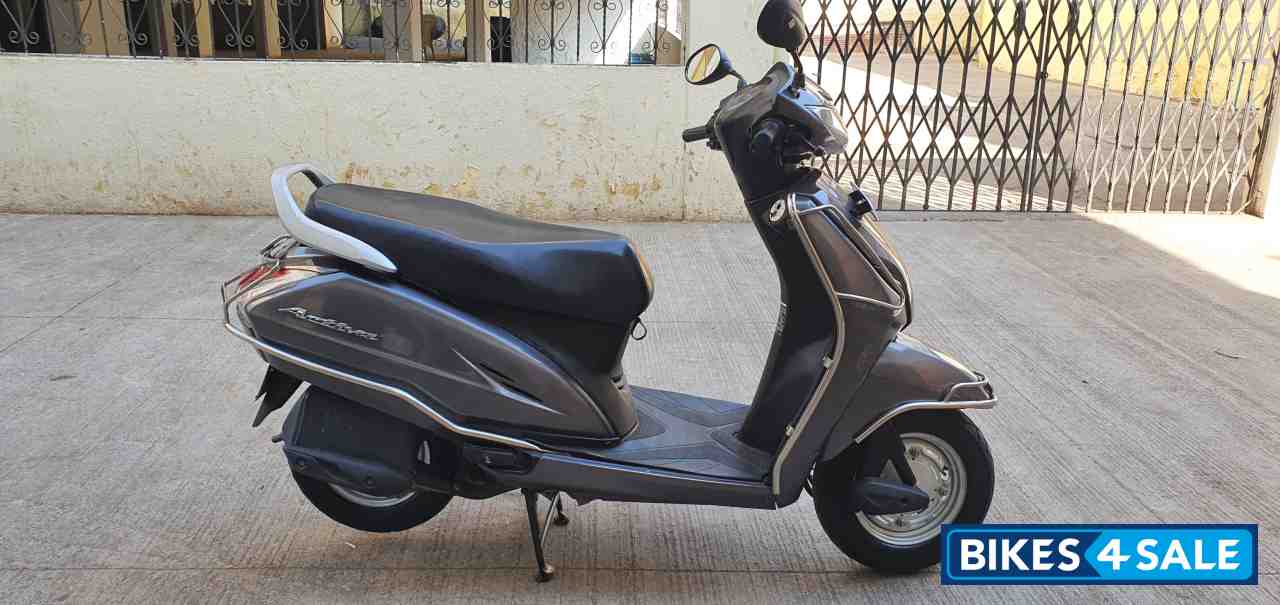 Grey Honda Activa 3G