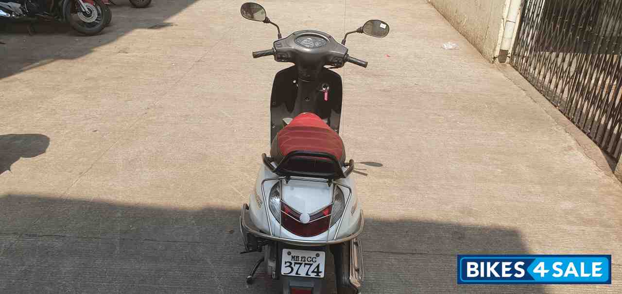 White Suzuki Access 125