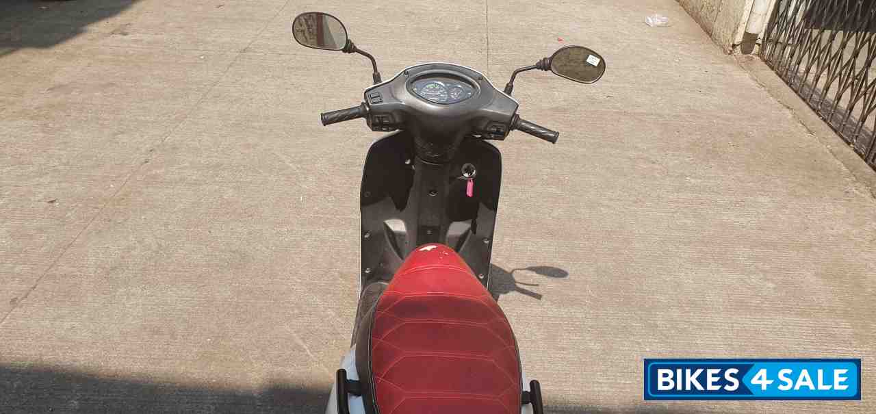 White Suzuki Access 125