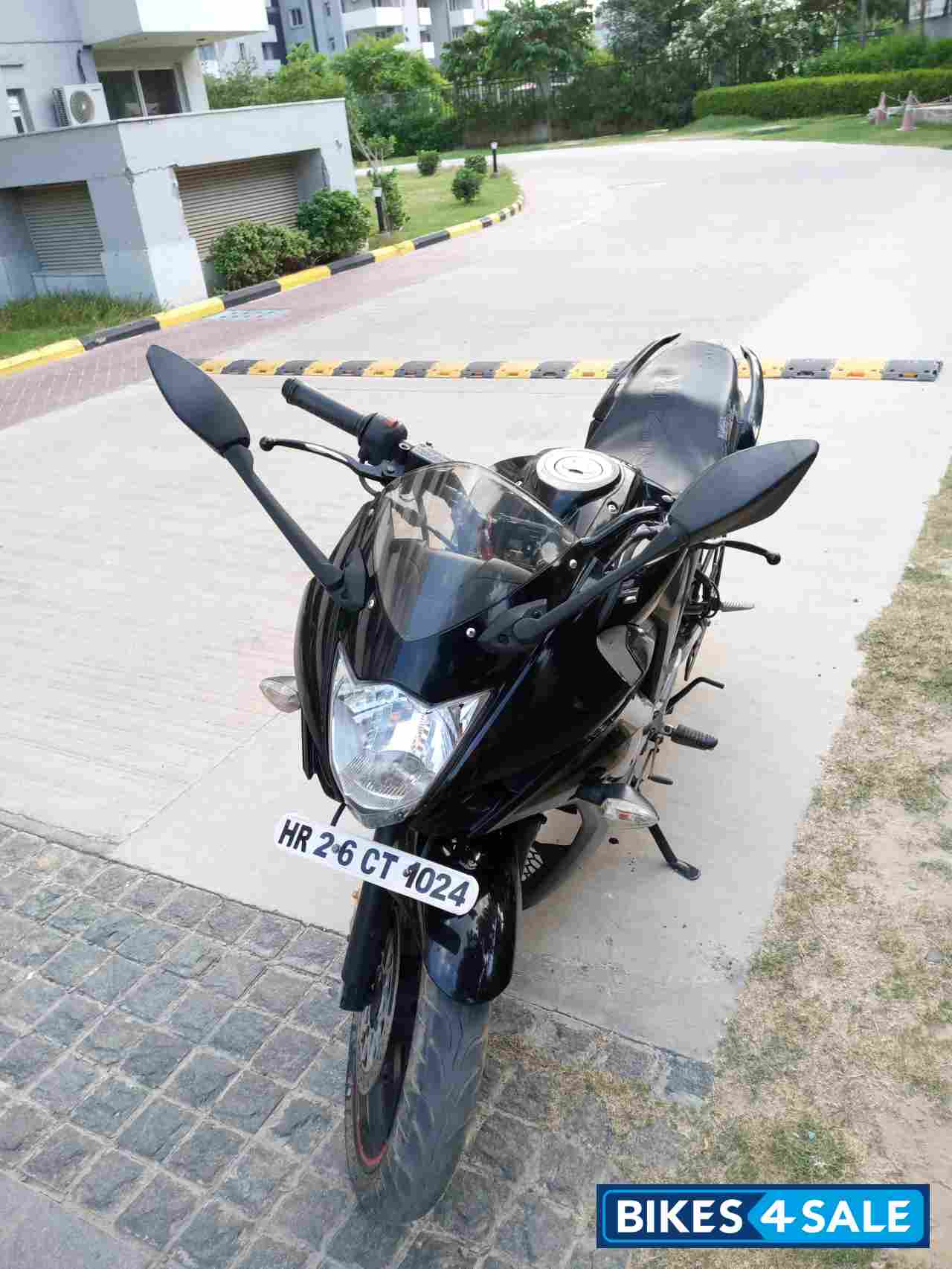 Black Grey Suzuki Gixxer SF