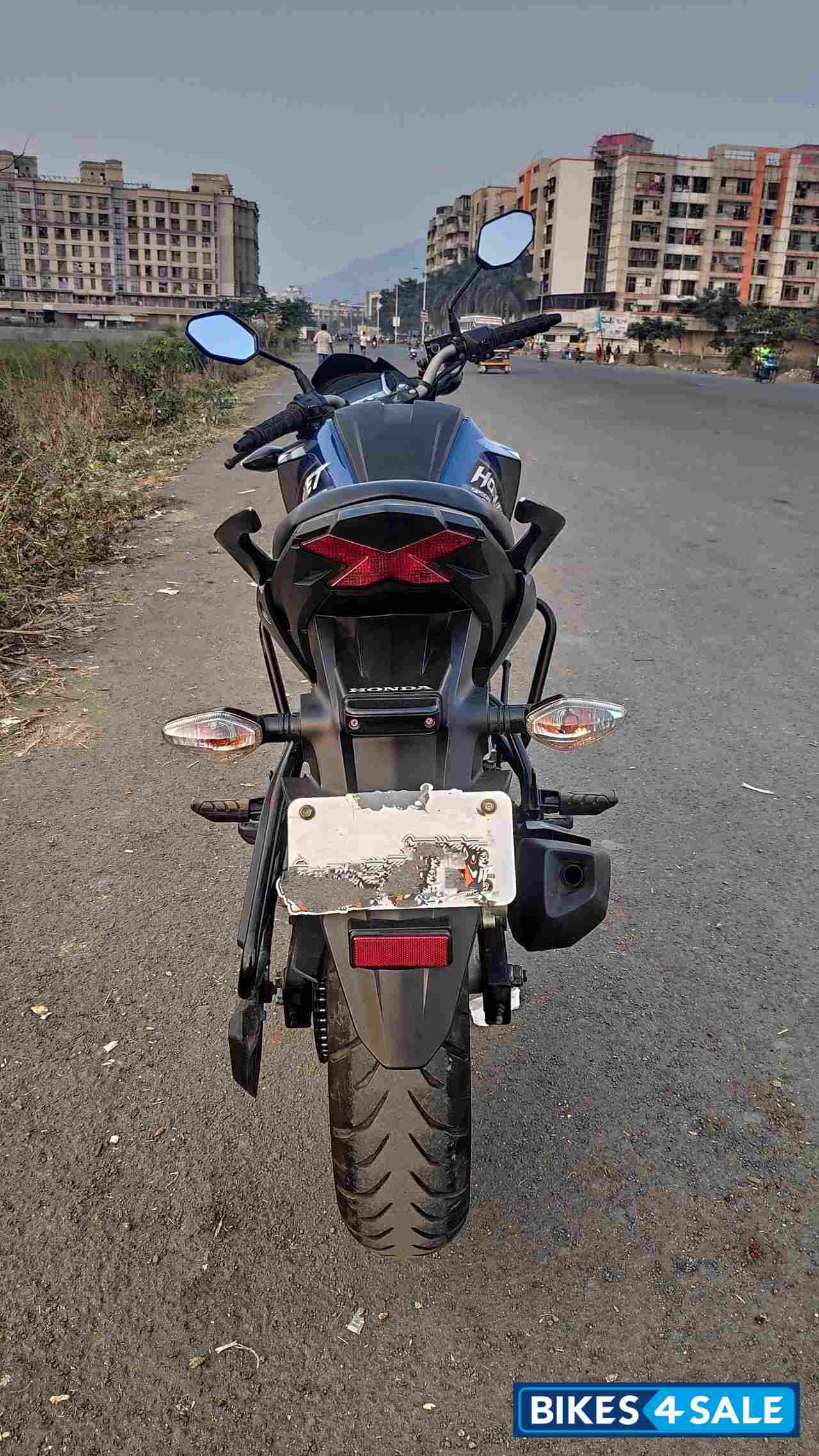 Honda CB Hornet 160R