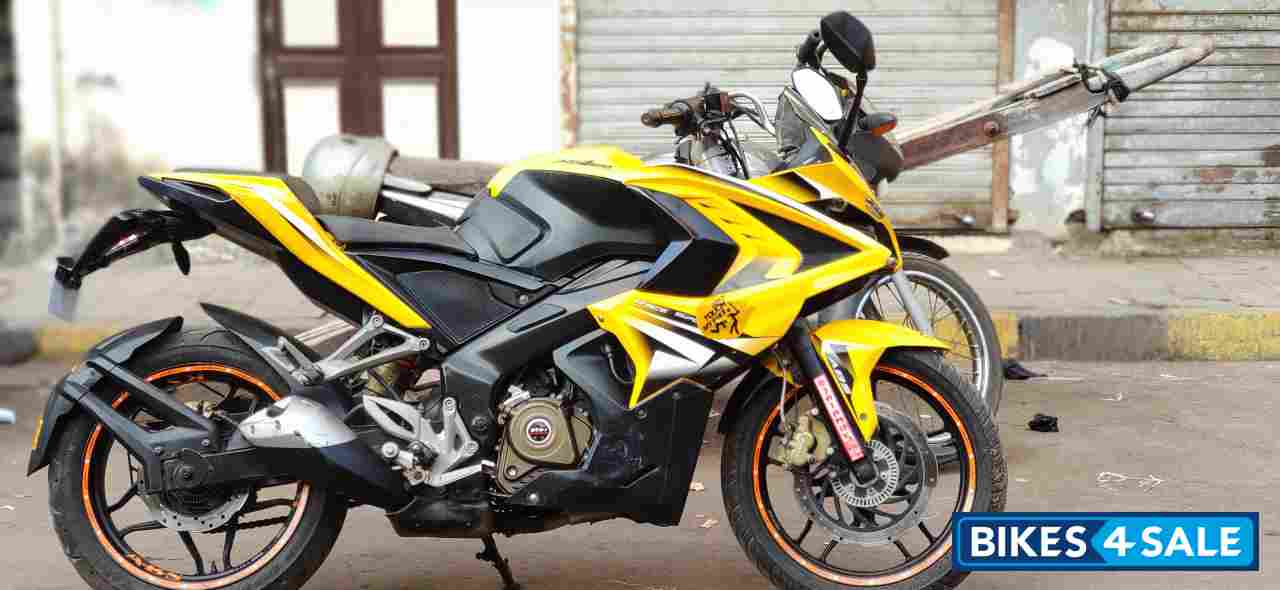 Yellow Bajaj Pulsar RS 200 ABS