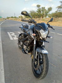 Black Bajaj Pulsar 200 NS
