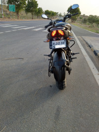 Black Bajaj Pulsar 200 NS