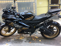 Black & Gold Spl Yamaha YZF R15