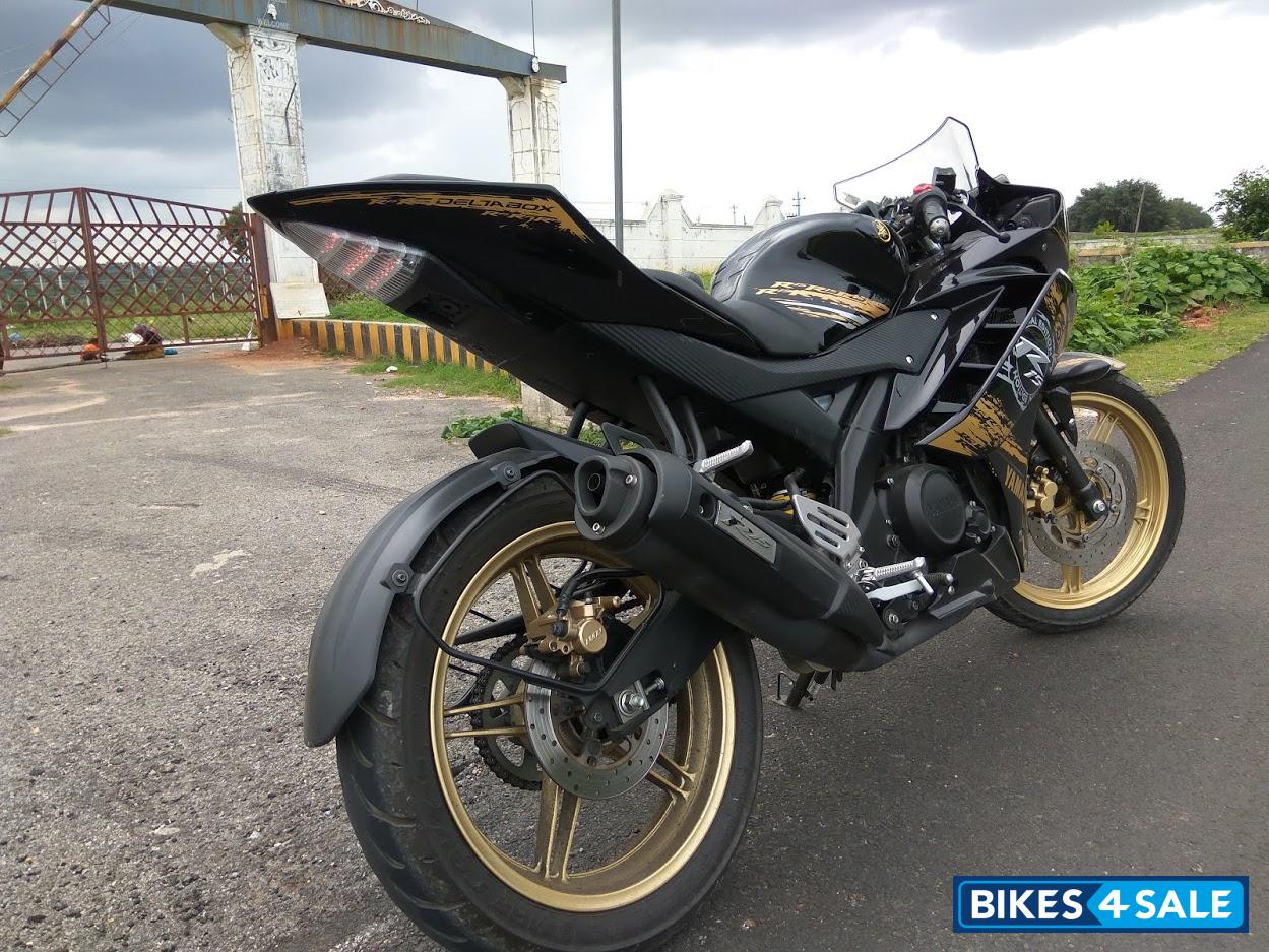 Black & Gold Spl Yamaha YZF R15