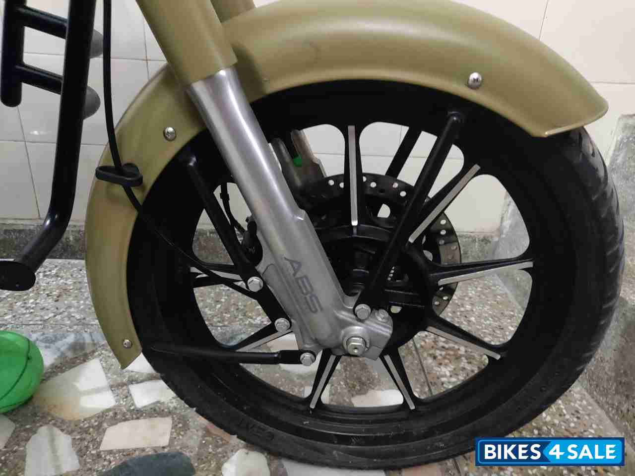 Signals Stormrider Sand Royal Enfield Classic Signals Stormrider Sand Signals Stormrider Sand Royal Enfield Classic Signals Stormrider Sand