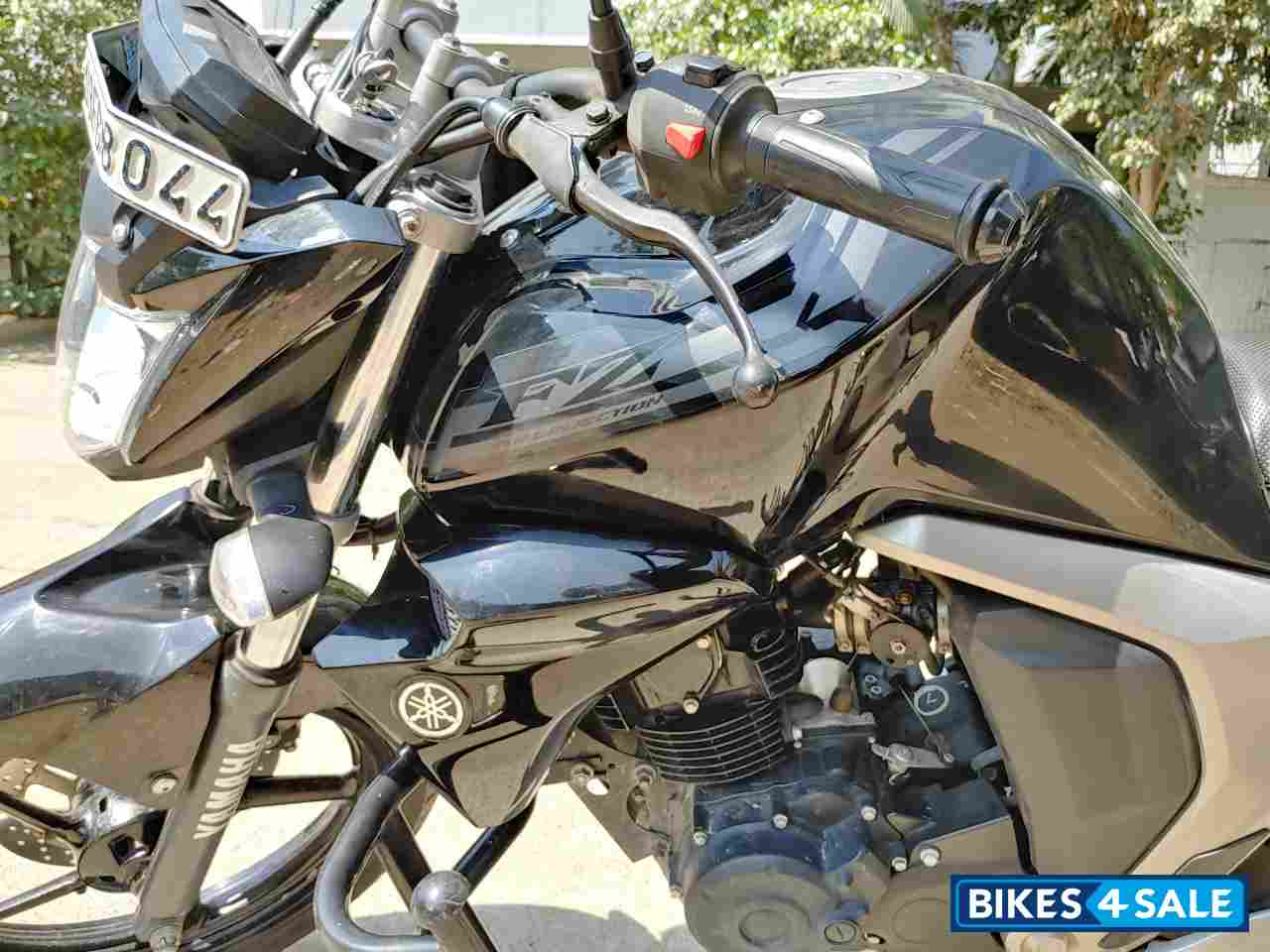 Black Yamaha FZ FI V2