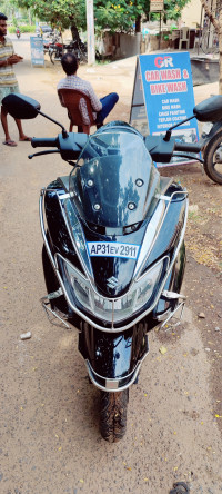 Black Suzuki Intruder 150 FI