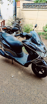 Black Suzuki Intruder 150 FI
