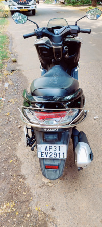 Black Suzuki Intruder 150 FI