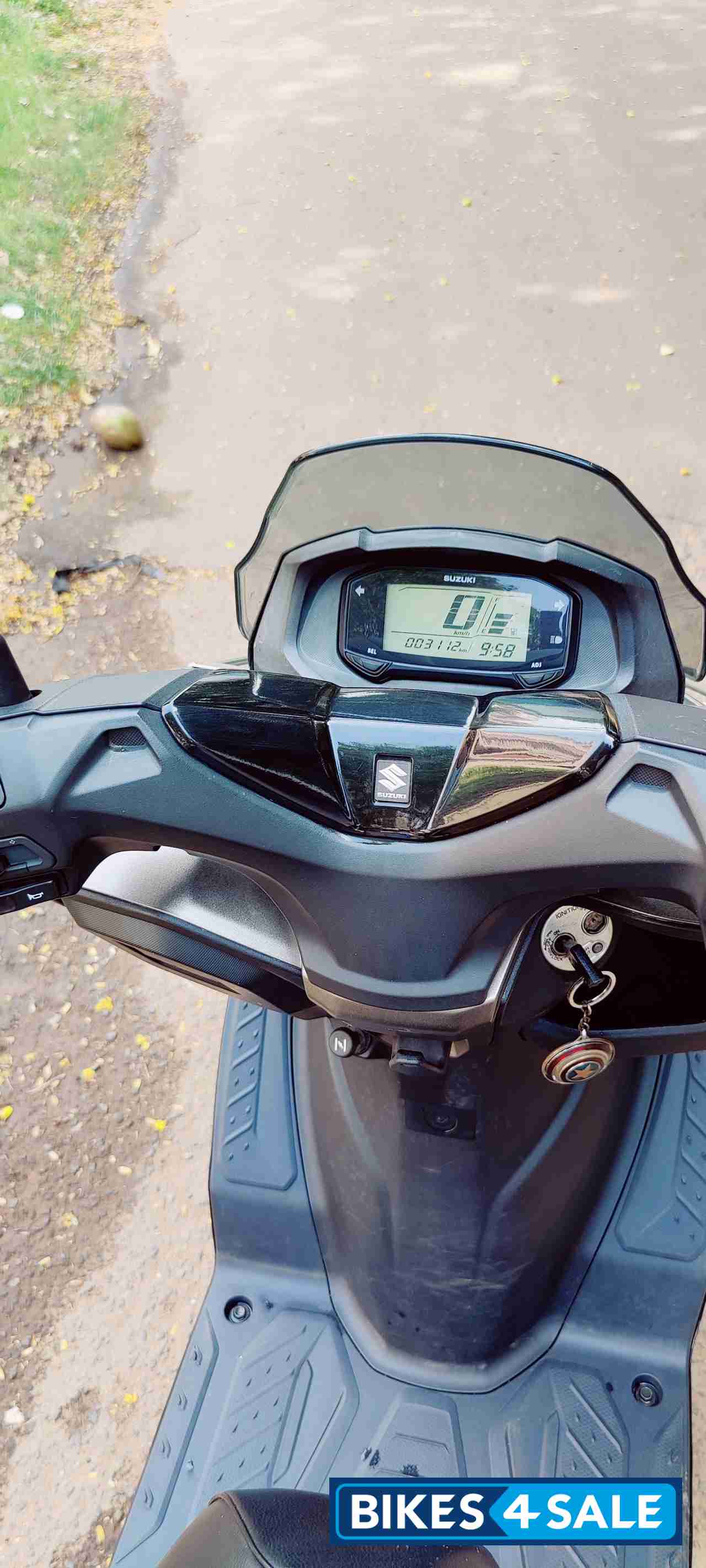 Black Suzuki Intruder 150 FI