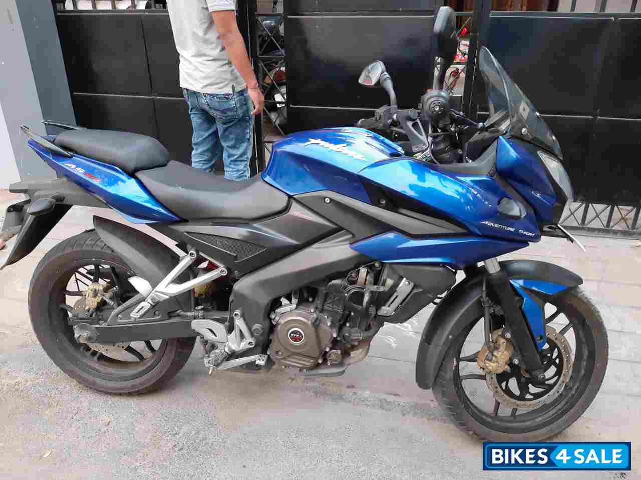 Blue Bajaj Pulsar AS 200