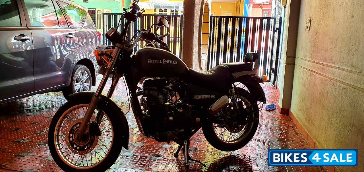 Black Royal Enfield Thunderbird 500