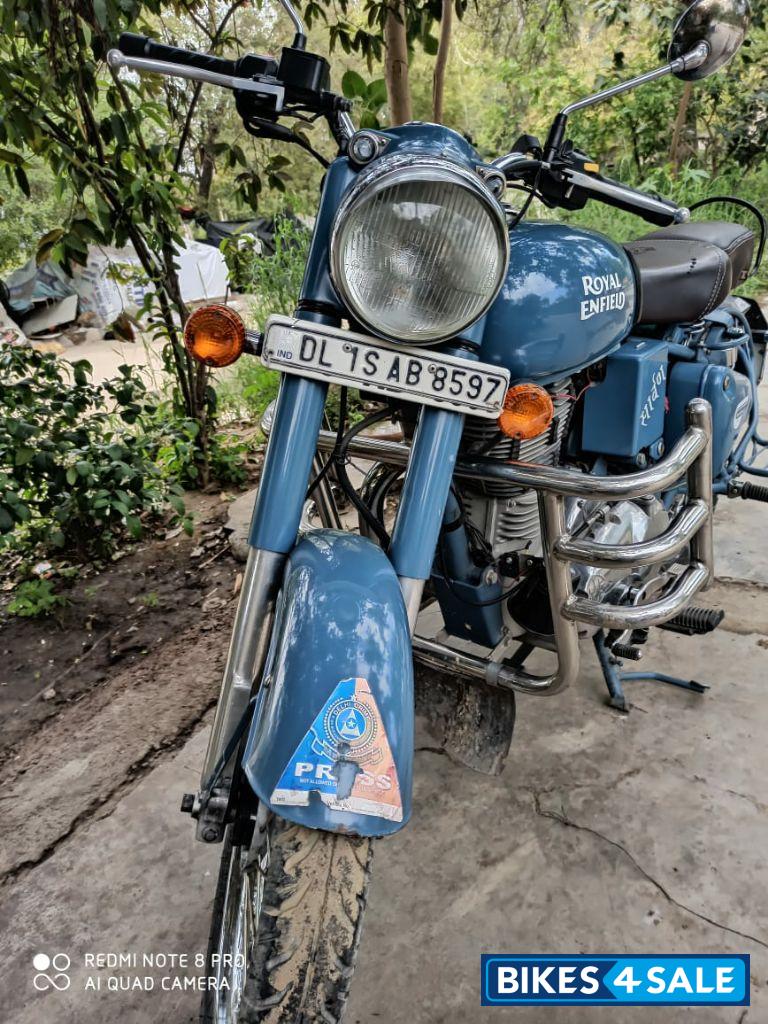 Royal Enfield Classic Squadron Blue