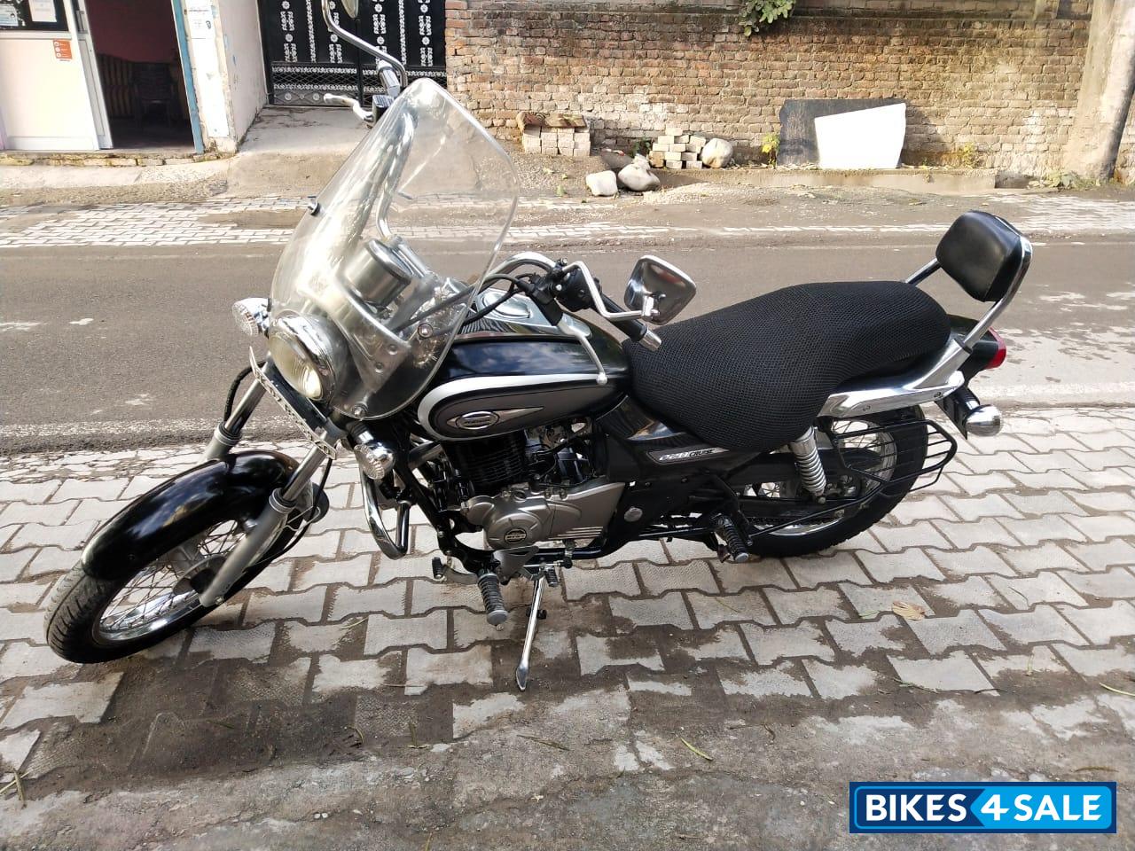 Bajaj Avenger Cruise 220