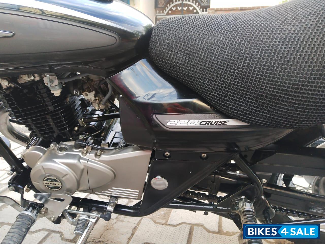 Bajaj Avenger Cruise 220