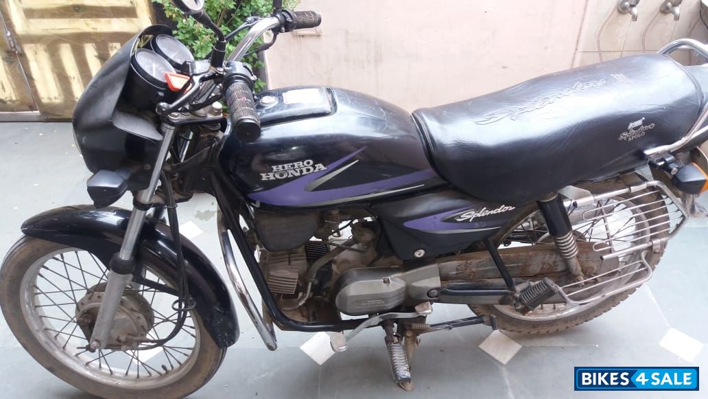 Black/blue Hero Splendor