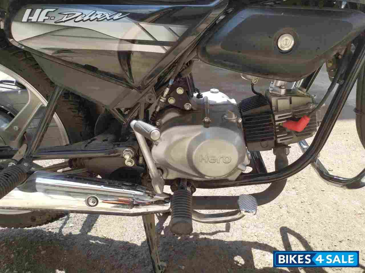 Black Grey Stripe Hero HF Deluxe BS6 Black Grey Stripe Hero HF Deluxe BS6