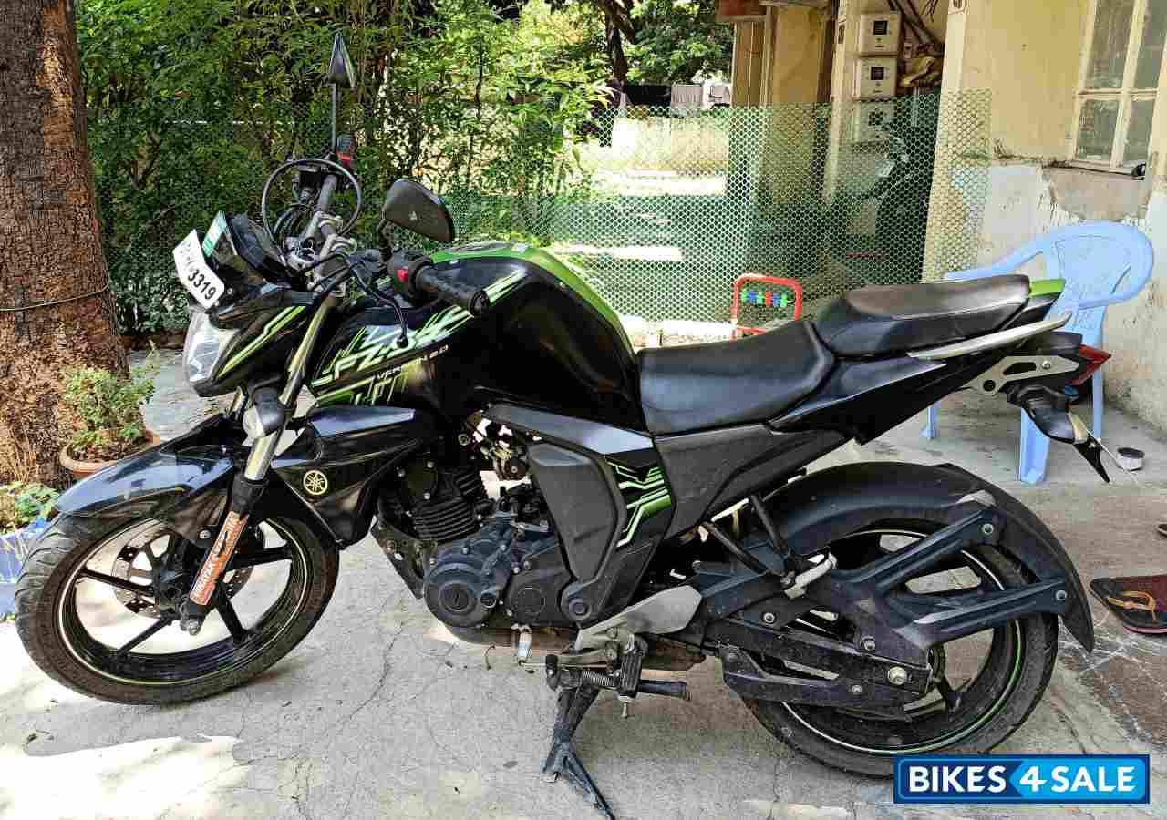 Used 2015 Model Yamaha Fz S Fi V2 For Sale In Bangalore Id 266127 Green Black Colour Bikes4sale