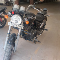 Black Royal Enfield Thunderbird 350