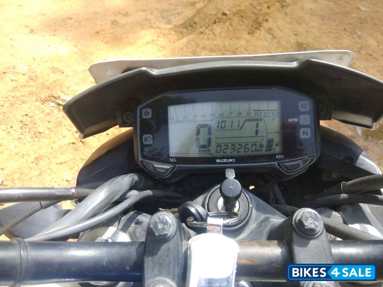 Blue/white Dual Tone Suzuki Gixxer 150