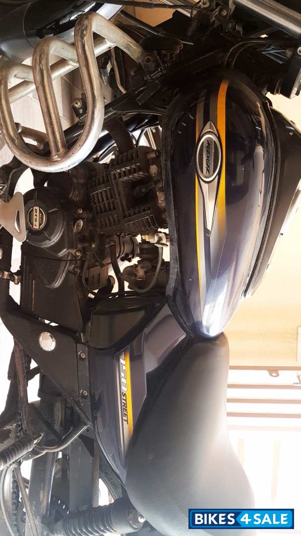 Bajaj Avenger Street 150