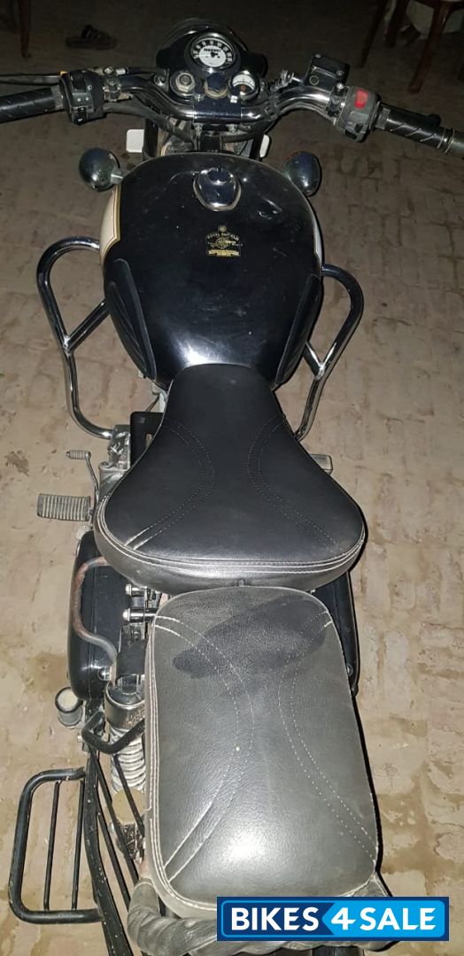 Black Royal Enfield Classic 350