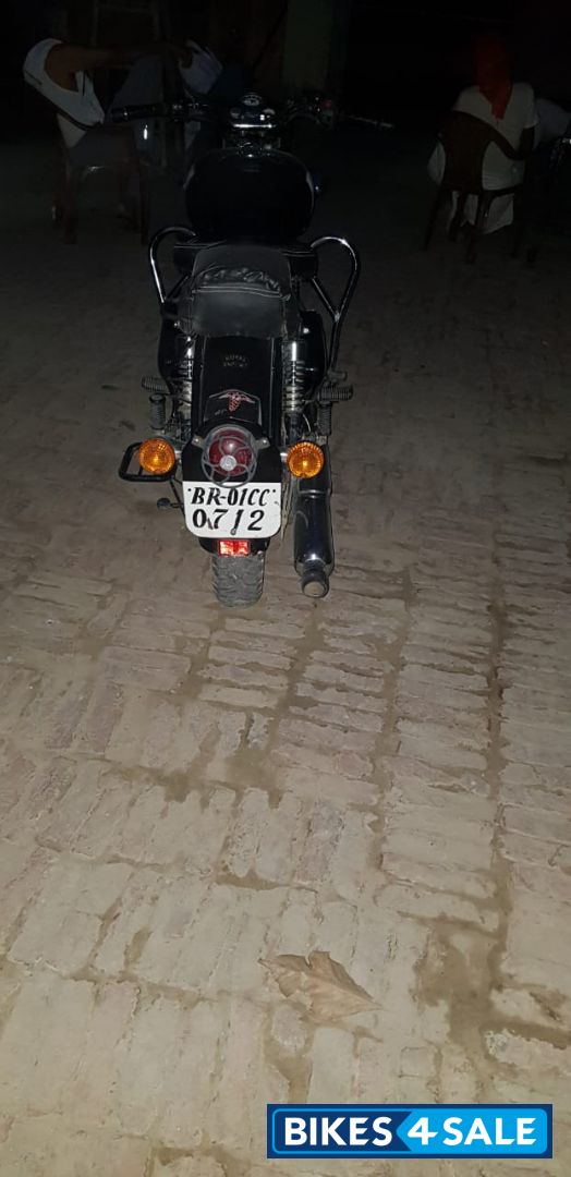 Black Royal Enfield Classic 350 Black Royal Enfield Classic 350