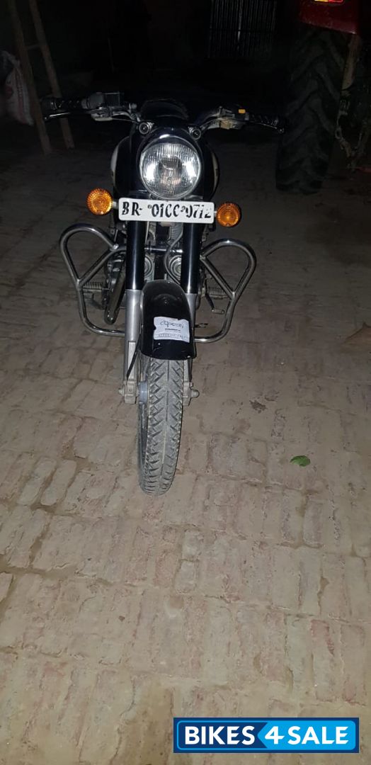 Black Royal Enfield Classic 350 Black Royal Enfield Classic 350